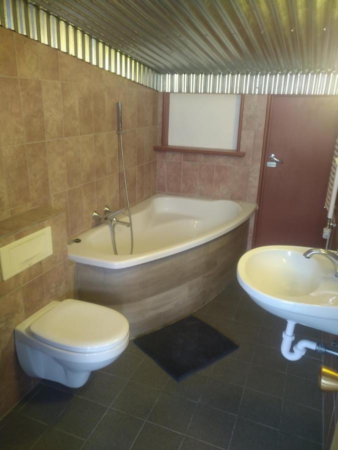 Guesthouse Maddy Husavik Luaran gambar